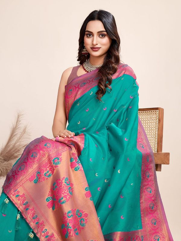 Rama Heavy Wevon Designer Jacquard Silk Saree
