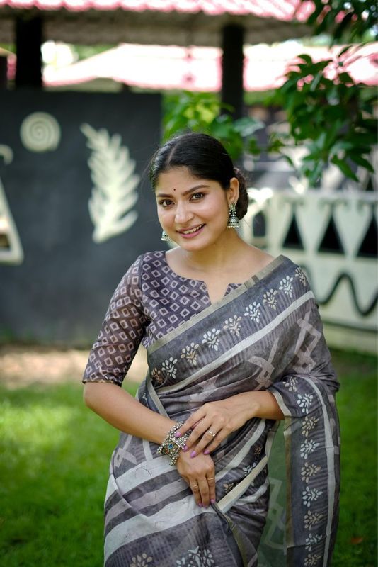 Grey Designer Digital Printed Cotton Saree