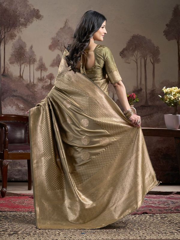 Green Wevon Rich Pallu Designer Lichi Silk Saree
