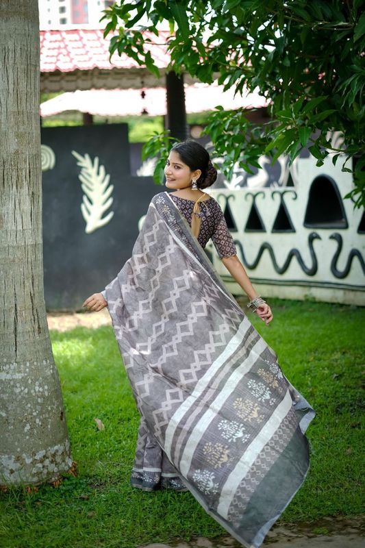 Grey Designer Digital Printed Cotton Saree