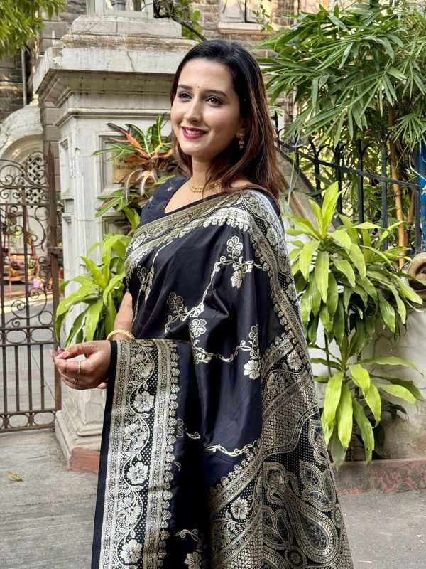 Black Wevon Jacquard Jari Designer Banarasi Silk Saree