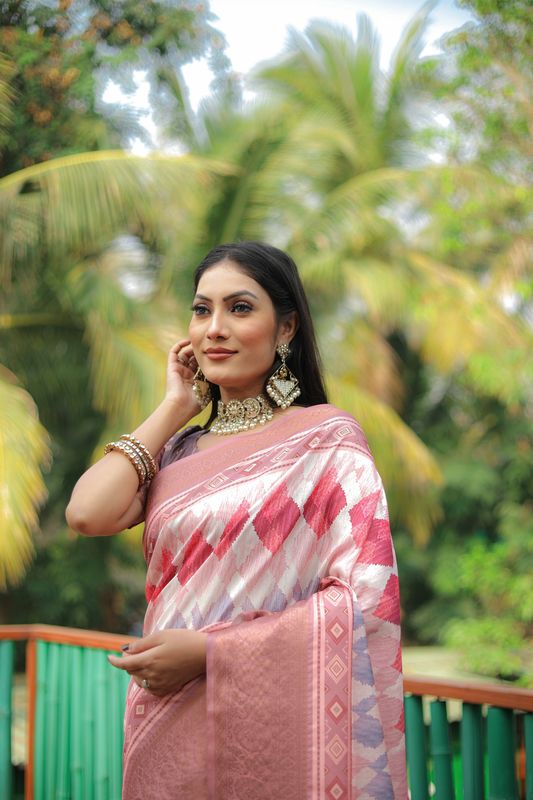 Pink Dola Silk Wevon Designer Heavy Ethnic Saree With Trendy Digital Printed