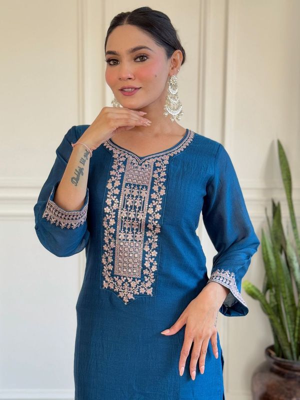 Women Embroidered Straight Kurta with Pant And Printed Dupatta Sets