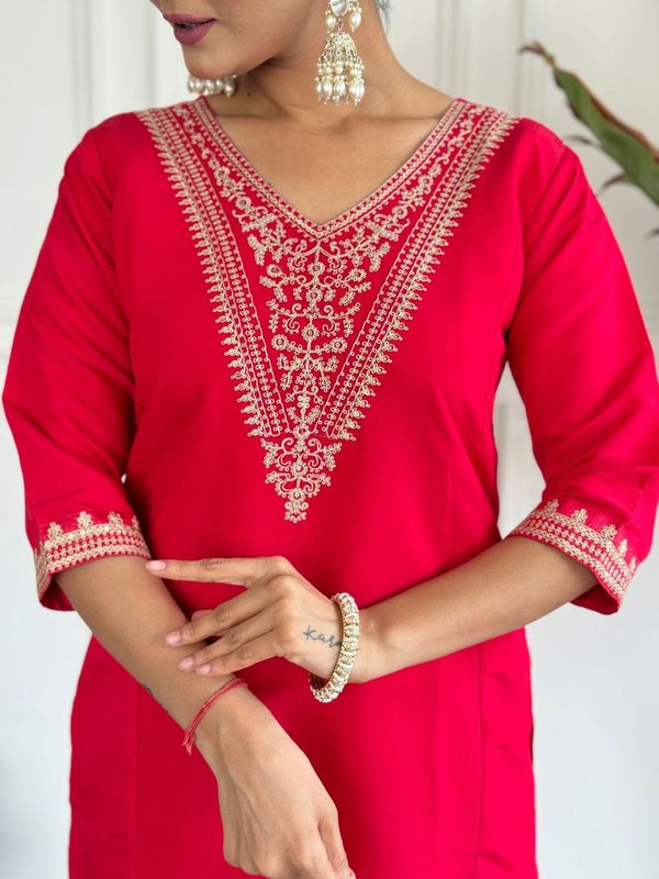Women Embroidered Straight Kurta with Pant And Printed Dupatta Sets