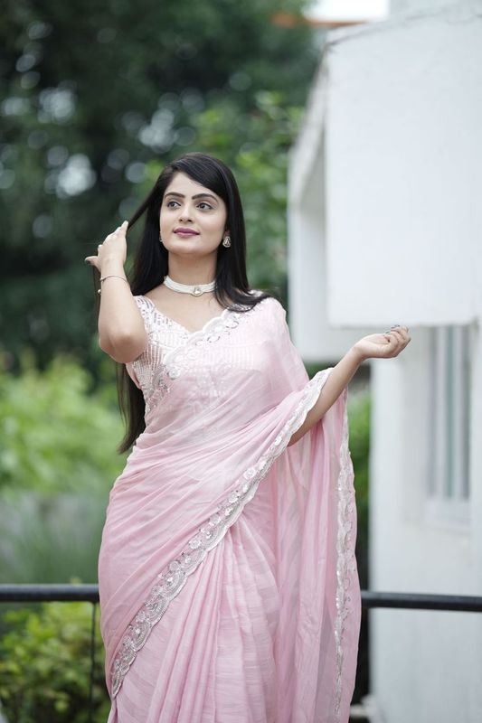 Pink Wevon Patta & Sequance Embroidery Work Chiffon Saree