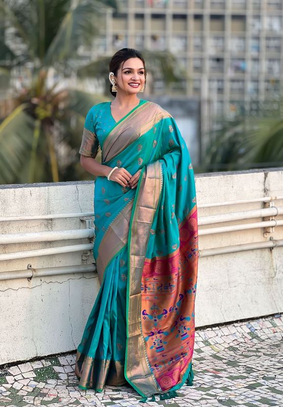 Rama Color Soft Silk Fabric Graceful Wevon Nath Meenakari Designer Saree