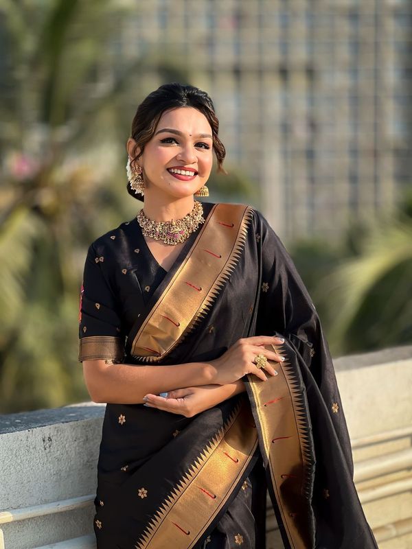 Black Wevon Paithani Vitthala Designer Soft Silk Saree