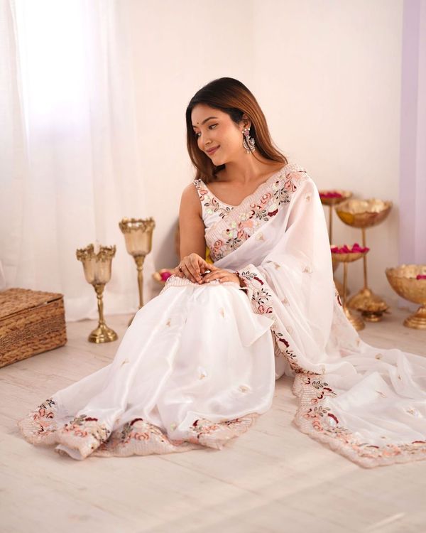 White Heavy Thread & Sequance Embroidery Work Jimmy Choo Saree