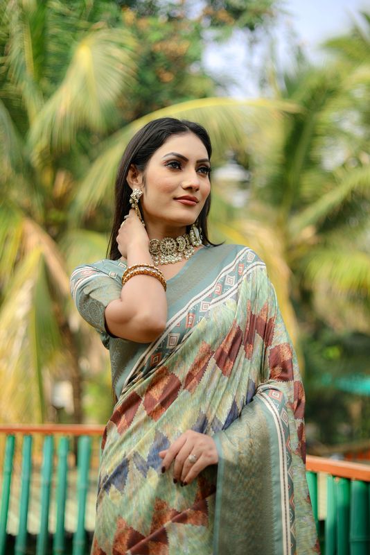Grey Dola Silk Wevon Designer Heavy Ethnic Saree With Trendy Digital Printed