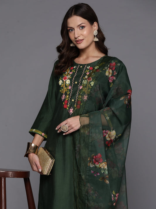 Women Green Embroidered Straight Kurta Trousers With Dupatta Set