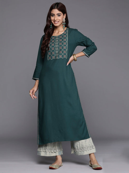 Women Green Embroidered Straight Kurtas