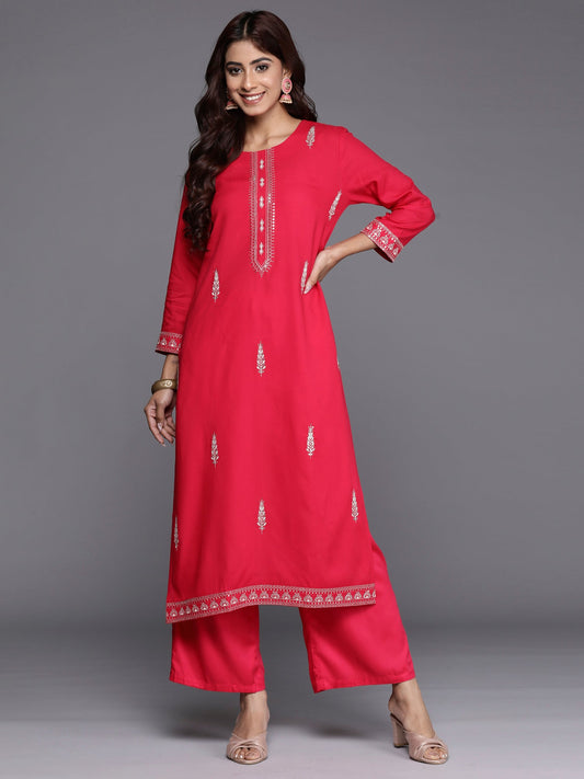 Women Magenta Embroidered Straight Kurtas