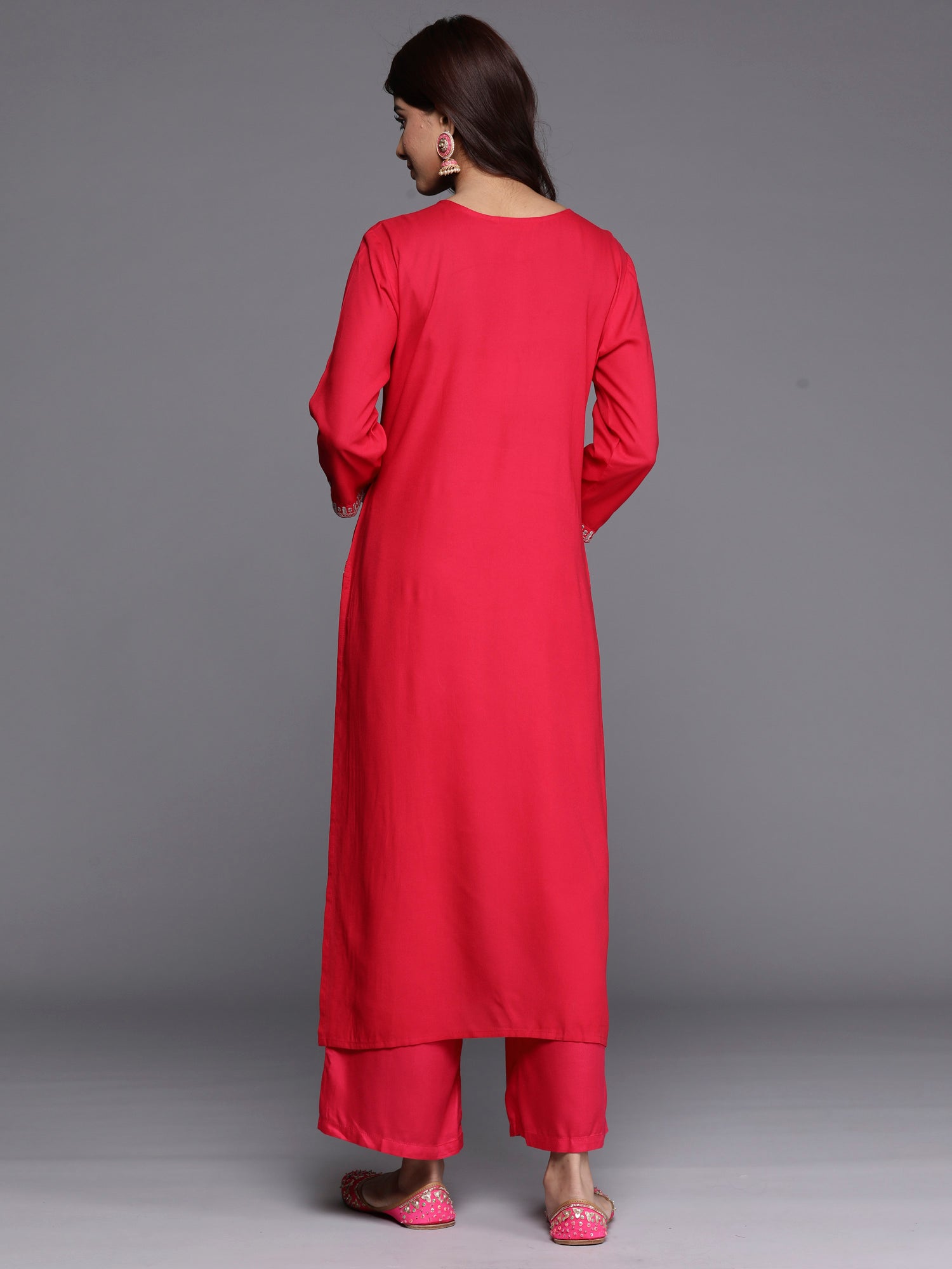 Women Magenta Embroidered Straight Kurtas