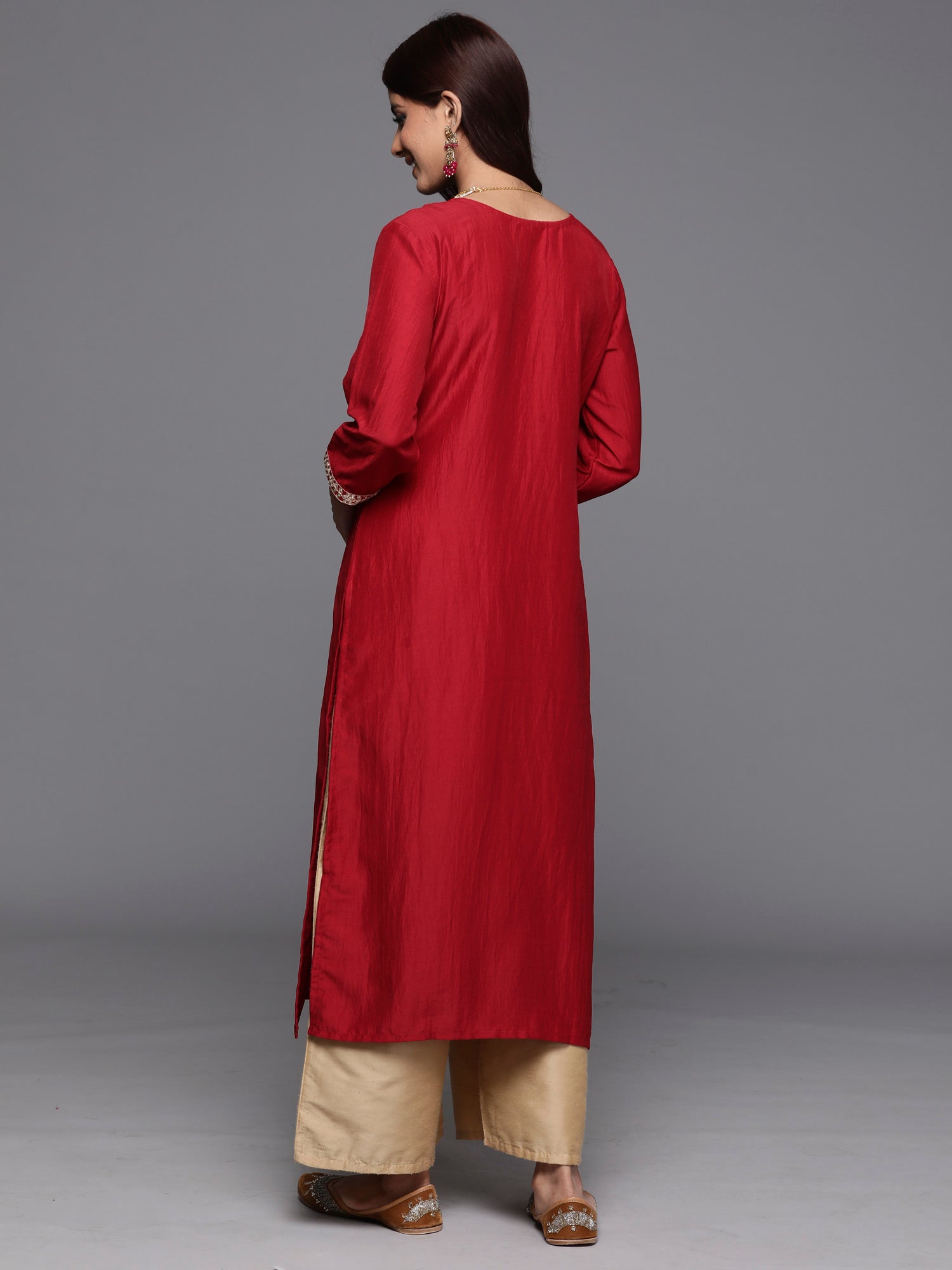 Women Maroon Embroidered Straight Kurtas