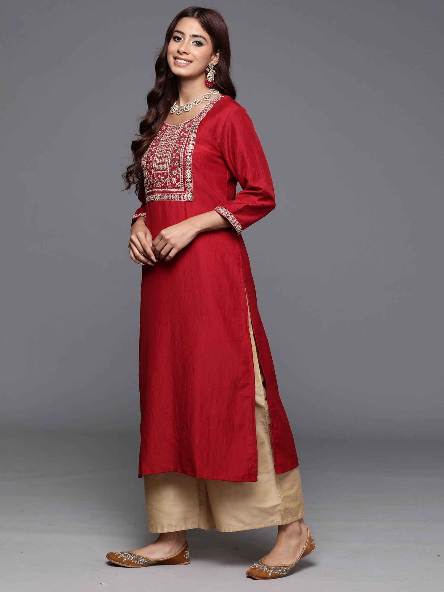 Women Maroon Embroidered Straight Kurtas
