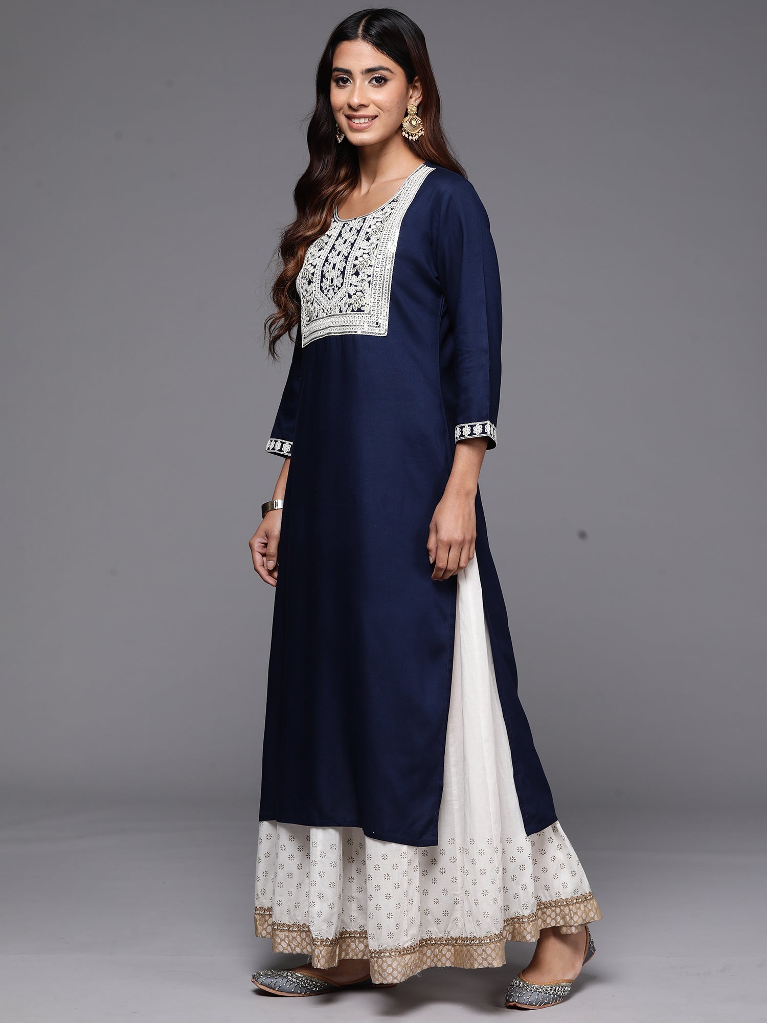 Women Navy Blue Embroidered Straight Kurtas