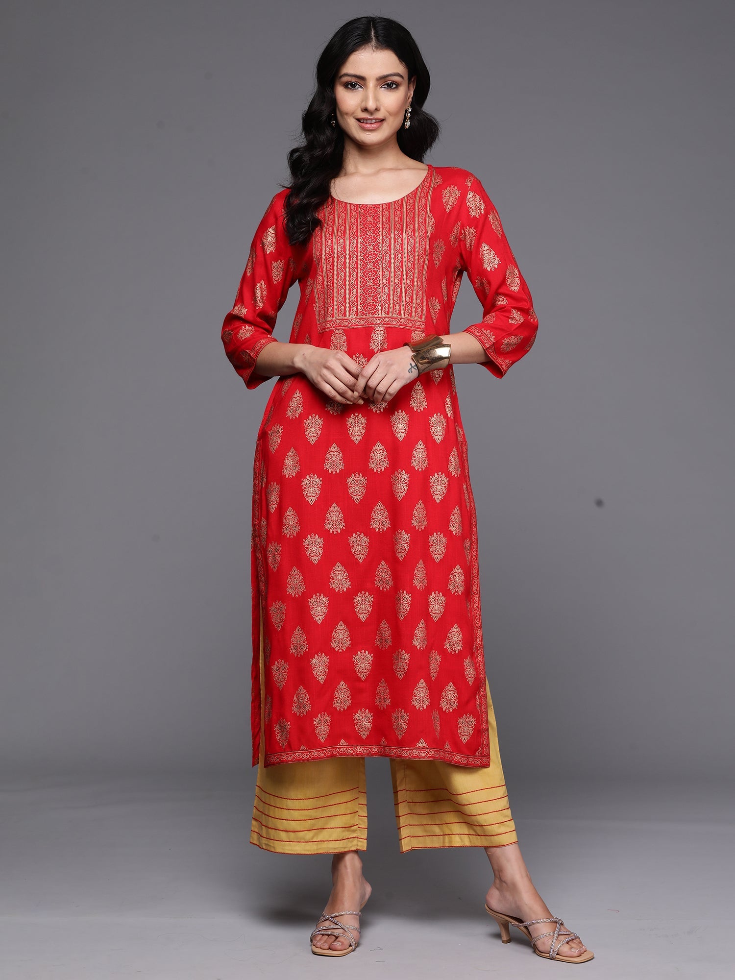 Women Red Printed Straight Kurtas