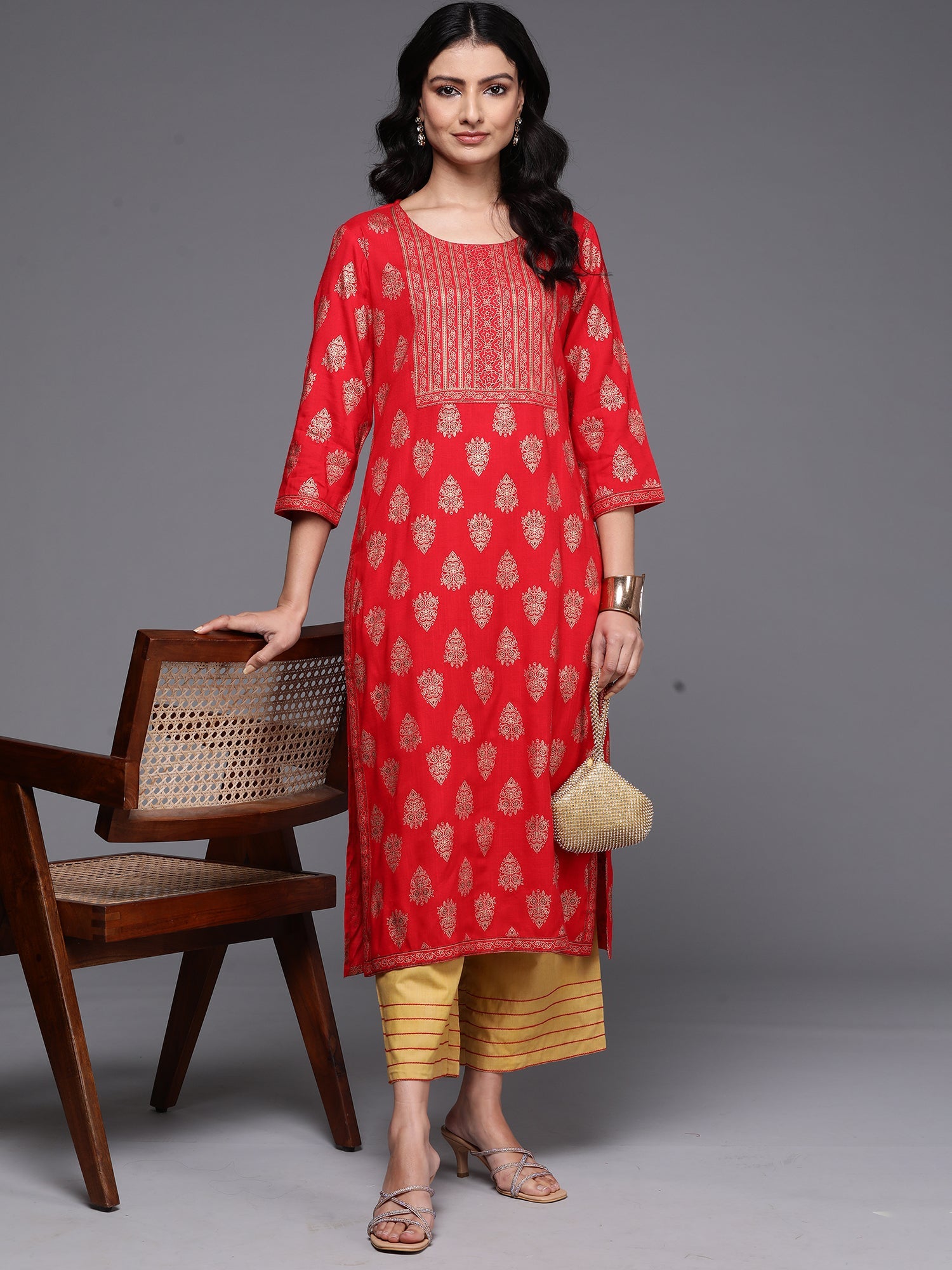 Women Red Printed Straight Kurtas