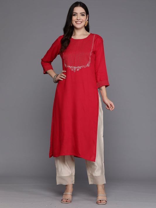 Women Magenta Embroidered Straight Kurtas