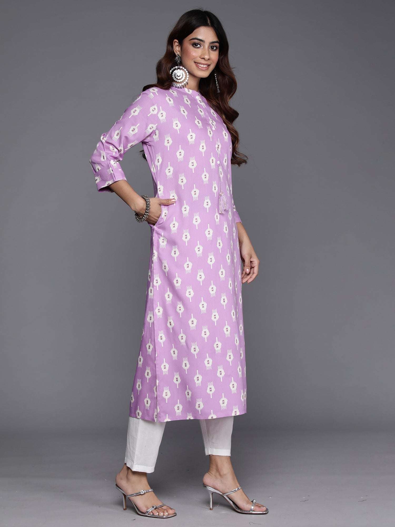 Women Lavender Printed Straight Kurtas