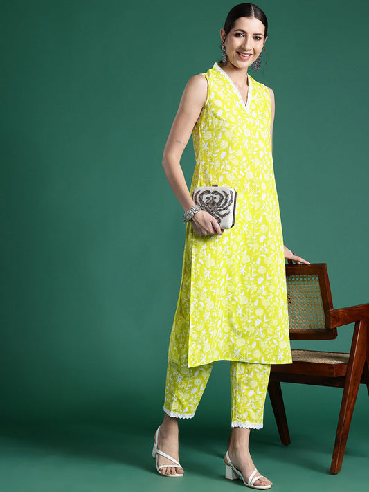 Women Green Printed Straight Kurta Trousers Set