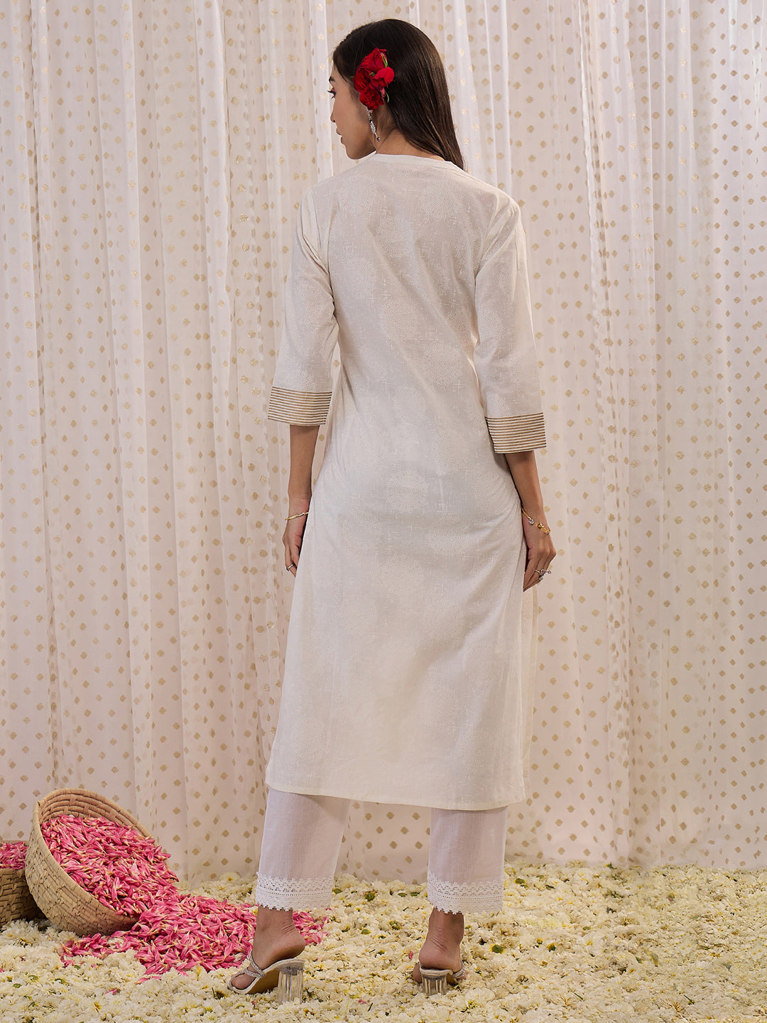 Women Off White Printed Straight Kurtas