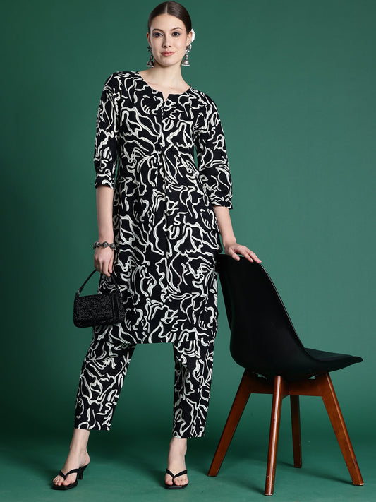 Women Black Printed Straight Kurta Trousers Set