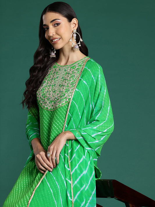 Women Green Printed Straight Kurta Trousers With Dupatta Set