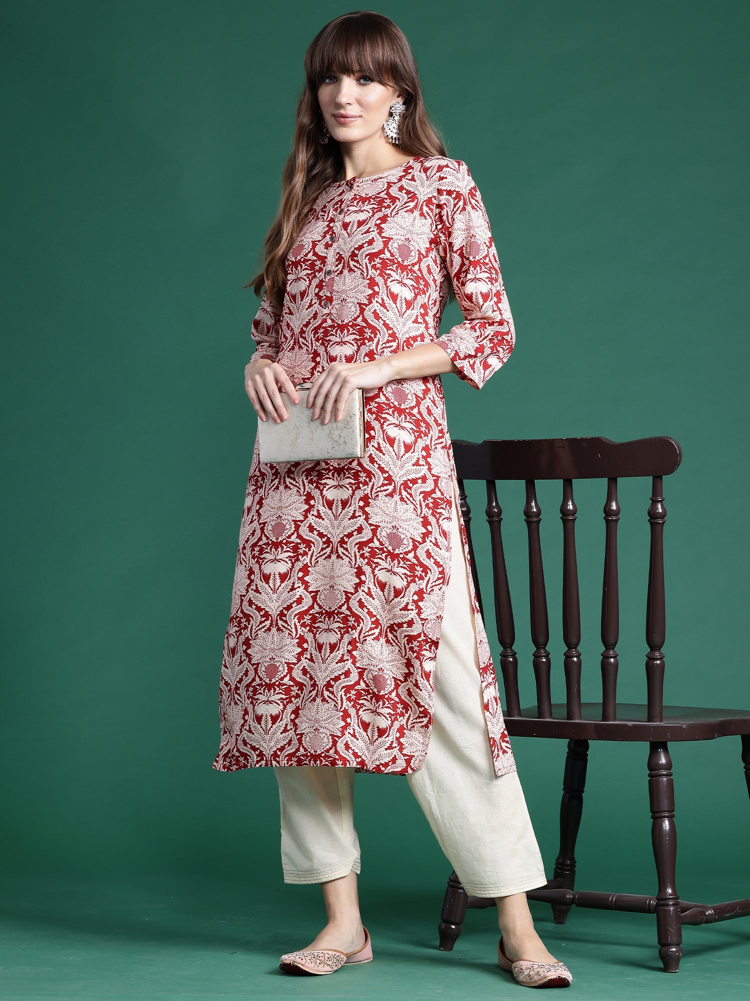 Women Red Printed Straight Kurtas