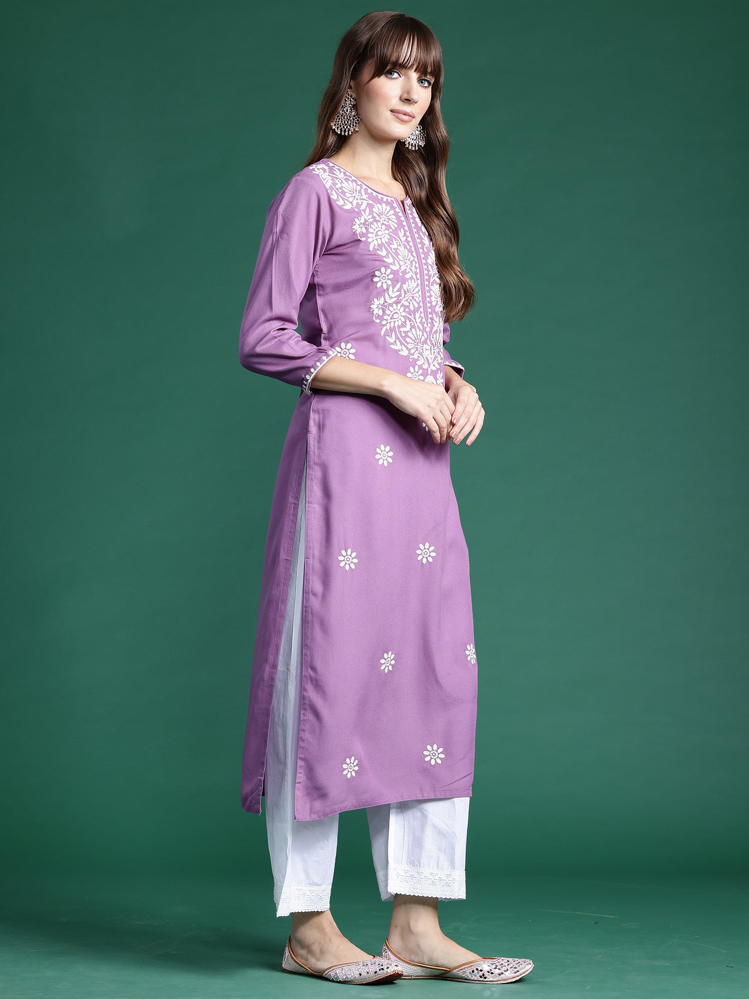 Women Lavender Embroidered Straight Kurtas
