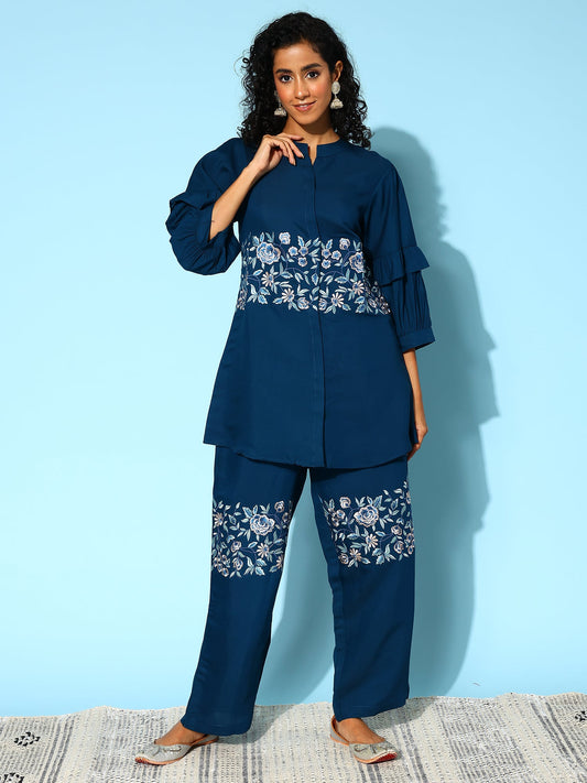 Women Embroidered Co-Ords Set