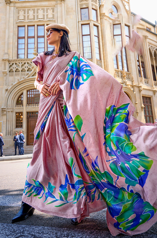 Â Light pink printed saree