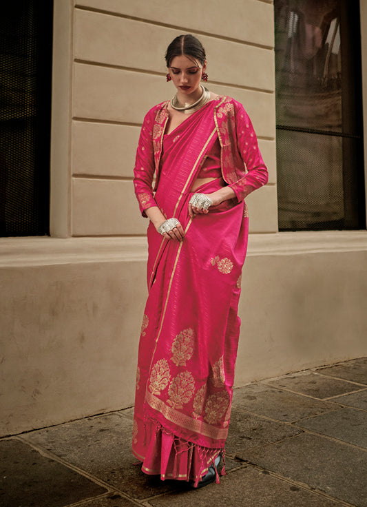 Â Rani pink woven saree