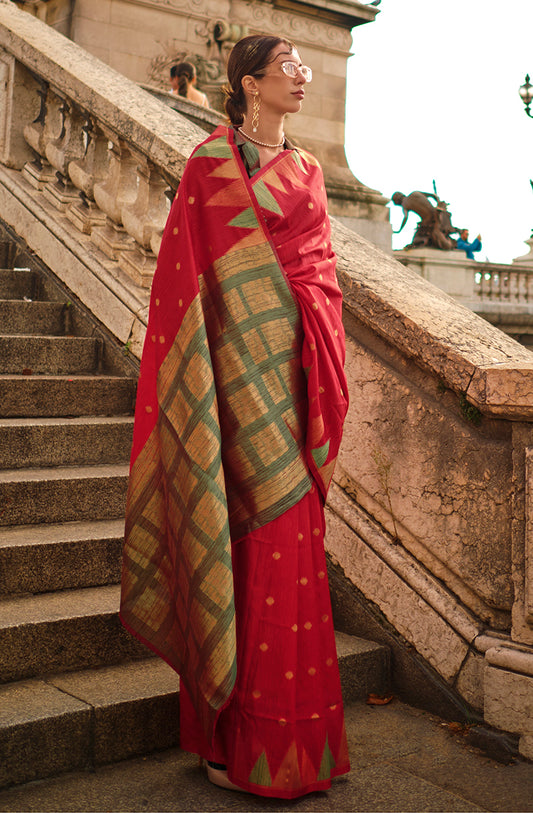 Â Red woven saree