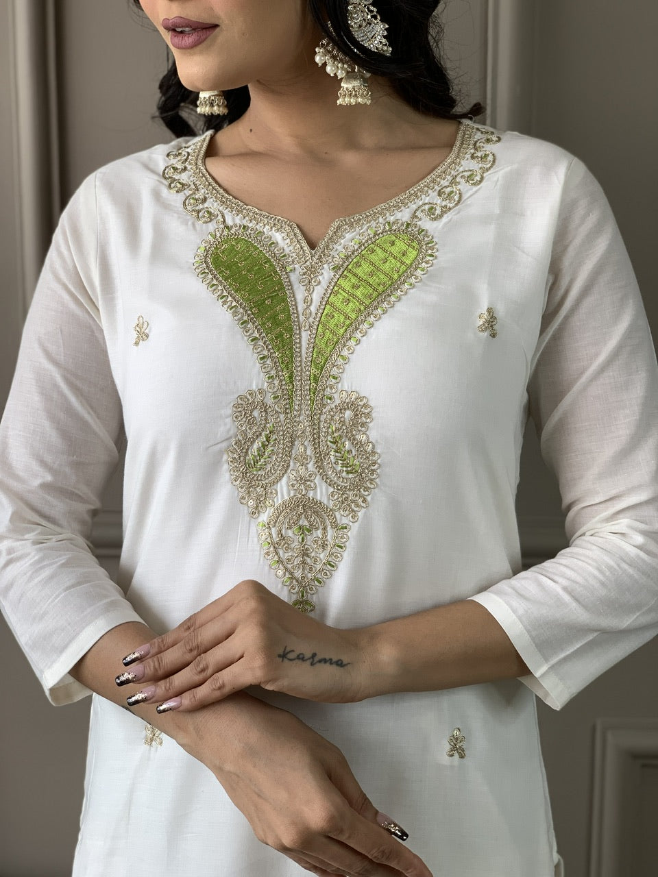 White Viscose Blend Embroidery Work Kurta