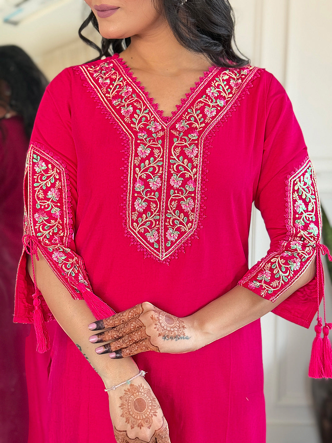 Beautiful Women's Thread work Viscose Fabric Straight Kurta, Pant and Dupatta Set