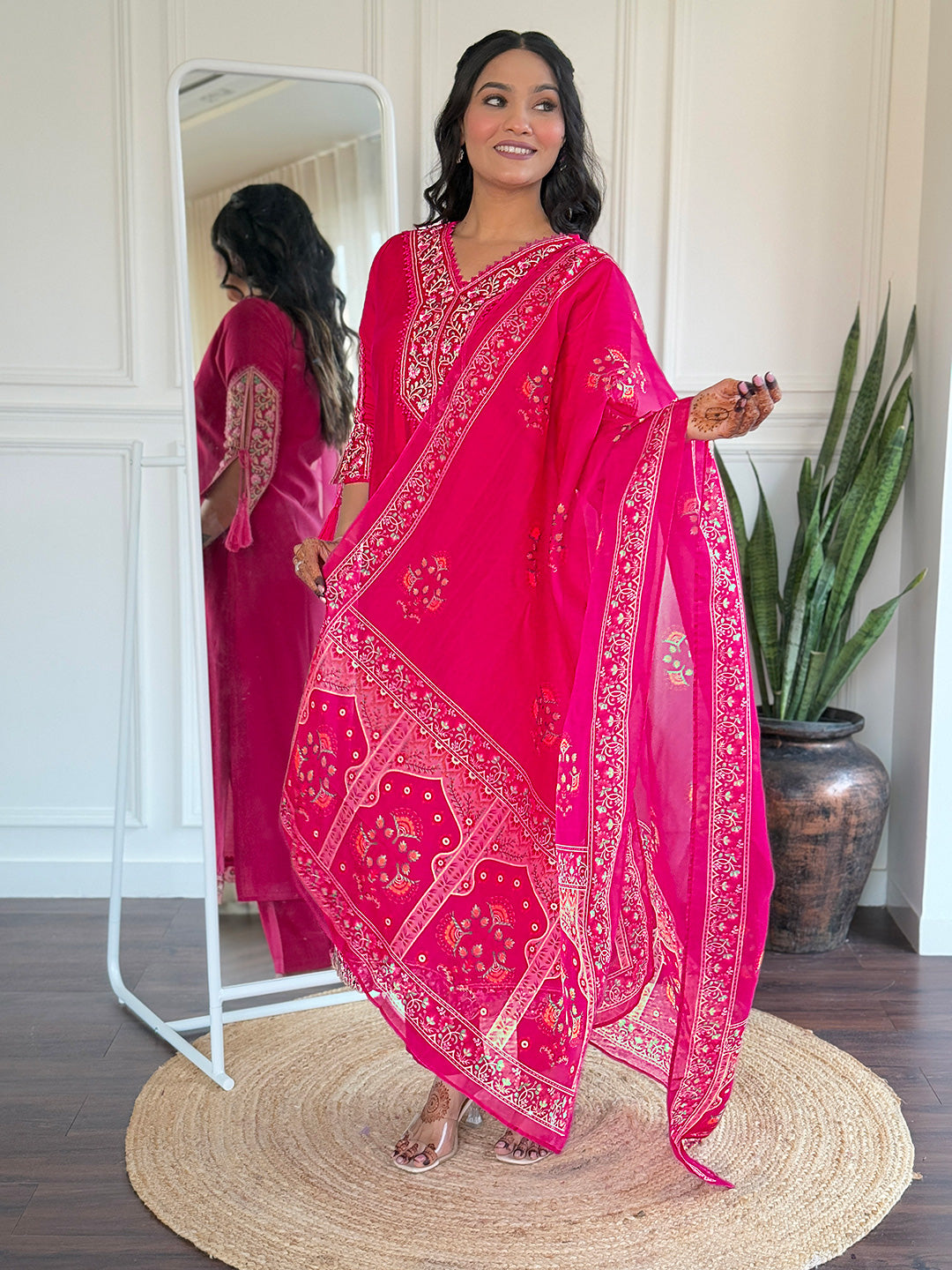 Beautiful Women's Thread work Viscose Fabric Straight Kurta, Pant and Dupatta Set