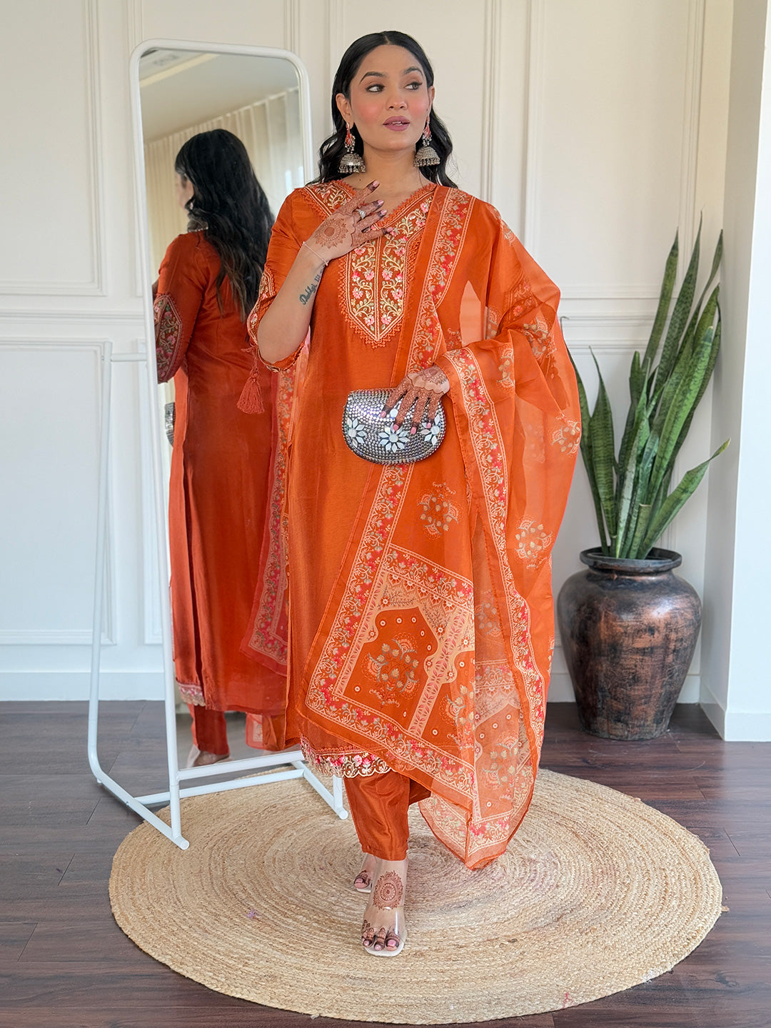 Beautiful Women's Thread work Viscose Fabric Straight Kurta, Pant and Dupatta Set