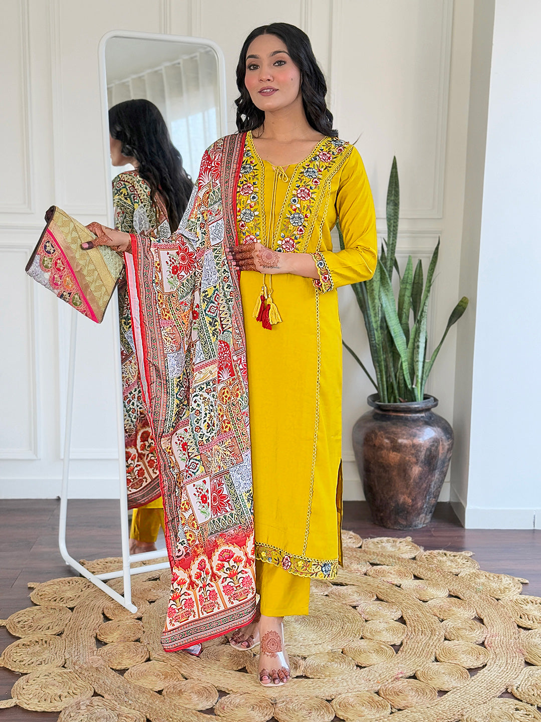 Beautiful Women's Thread work Viscose Fabric Straight Kurta, Pant and Dupatta Set