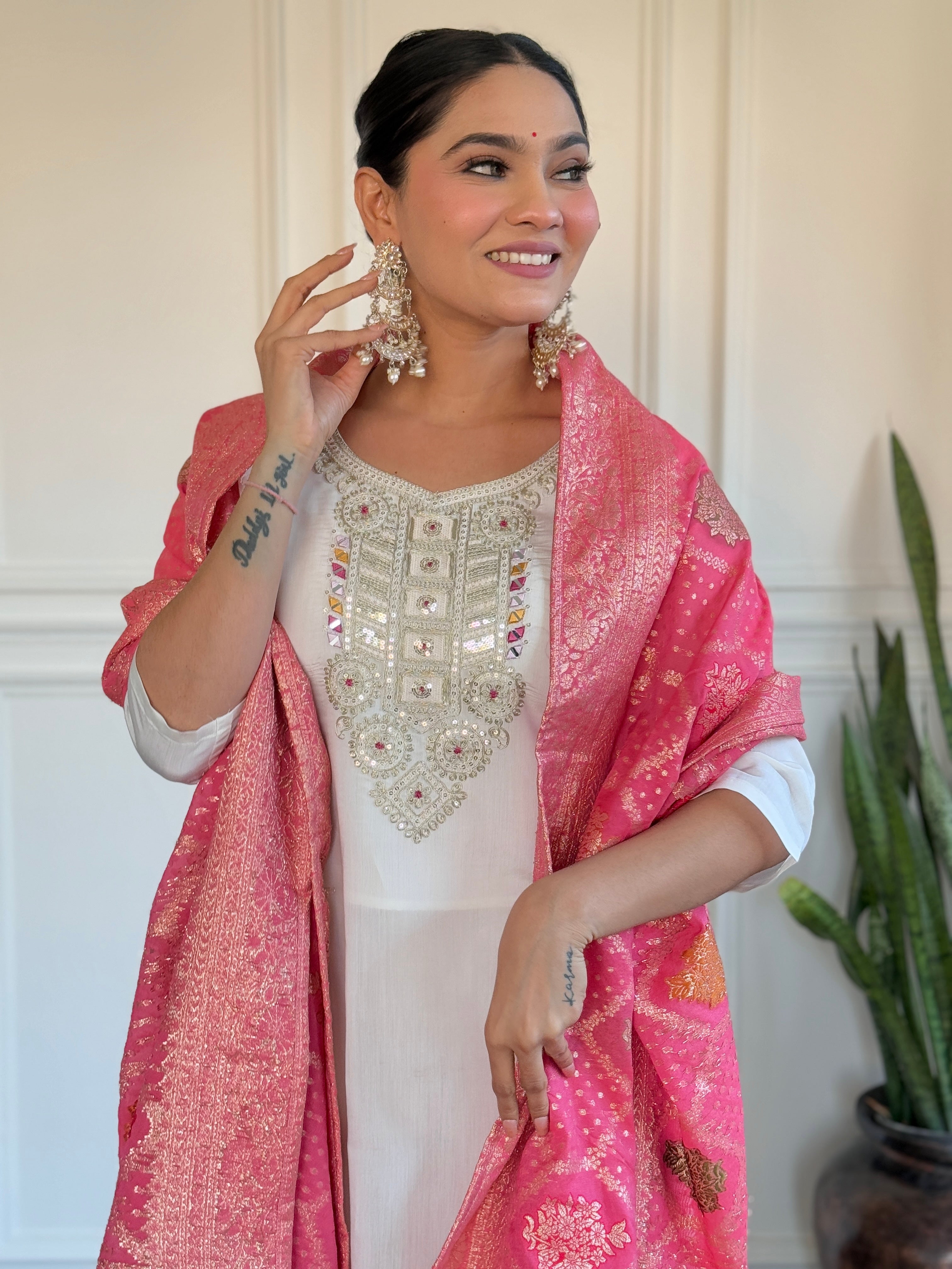 Off White Chanderi Embroidered Kurta