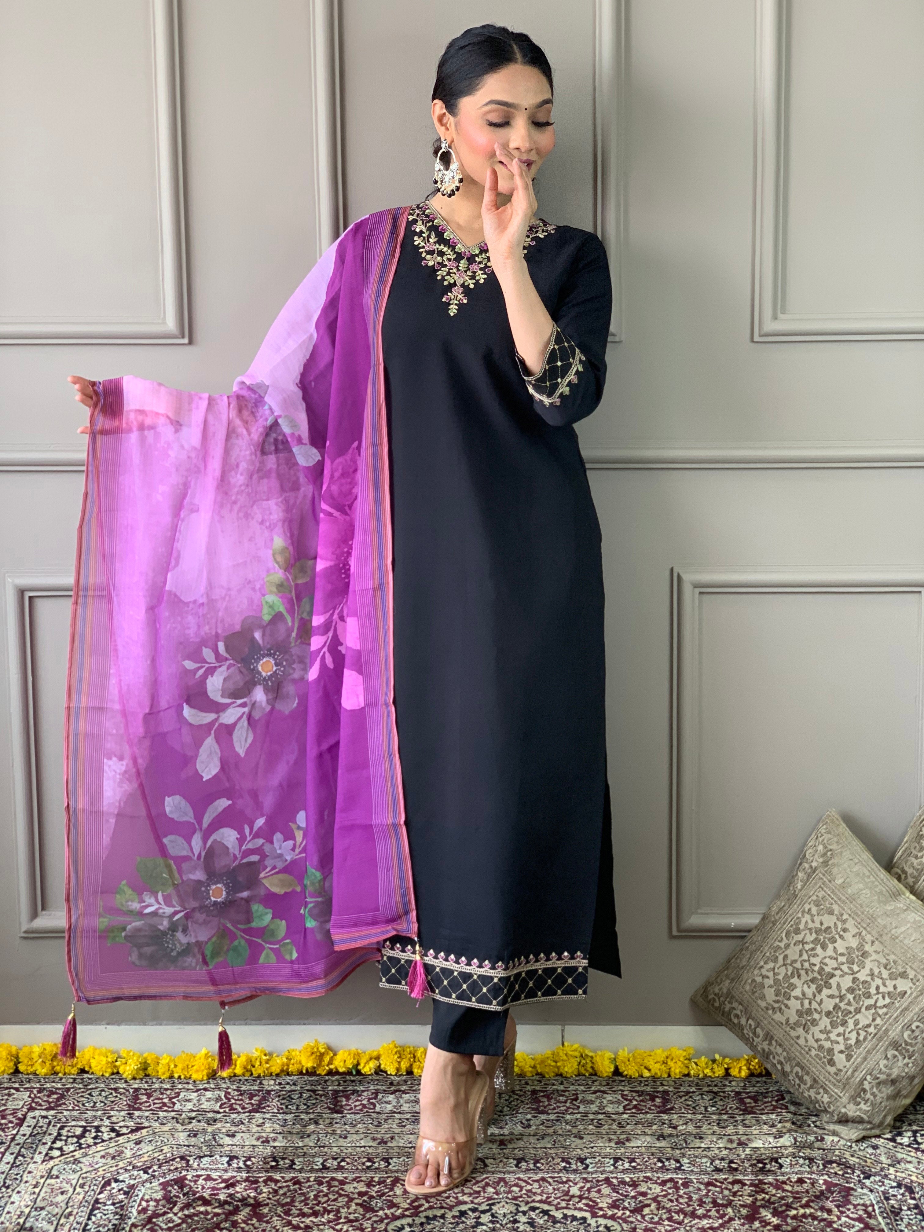 Black Embroidered Straight Kurta