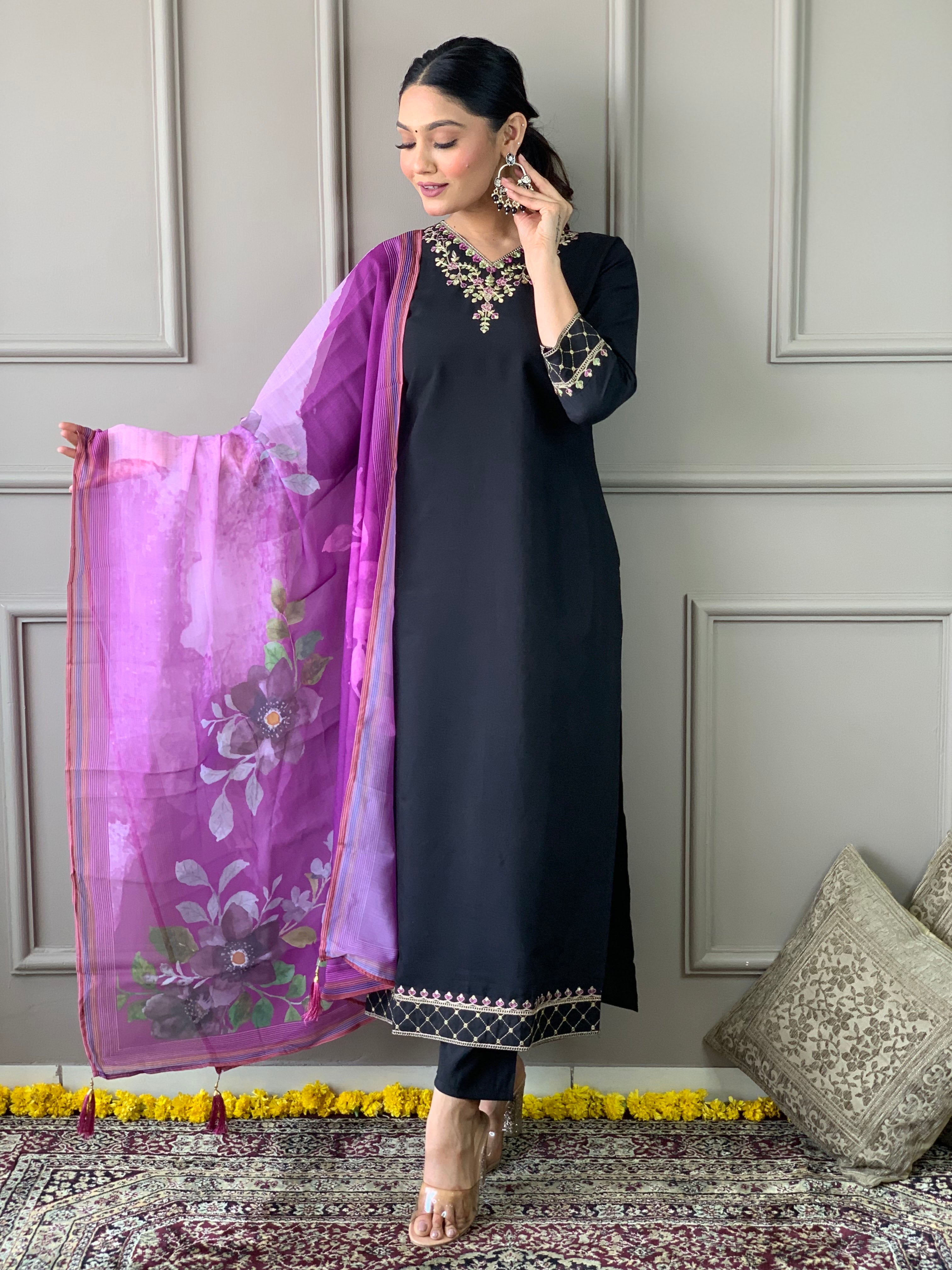 Black Embroidered Straight Kurta