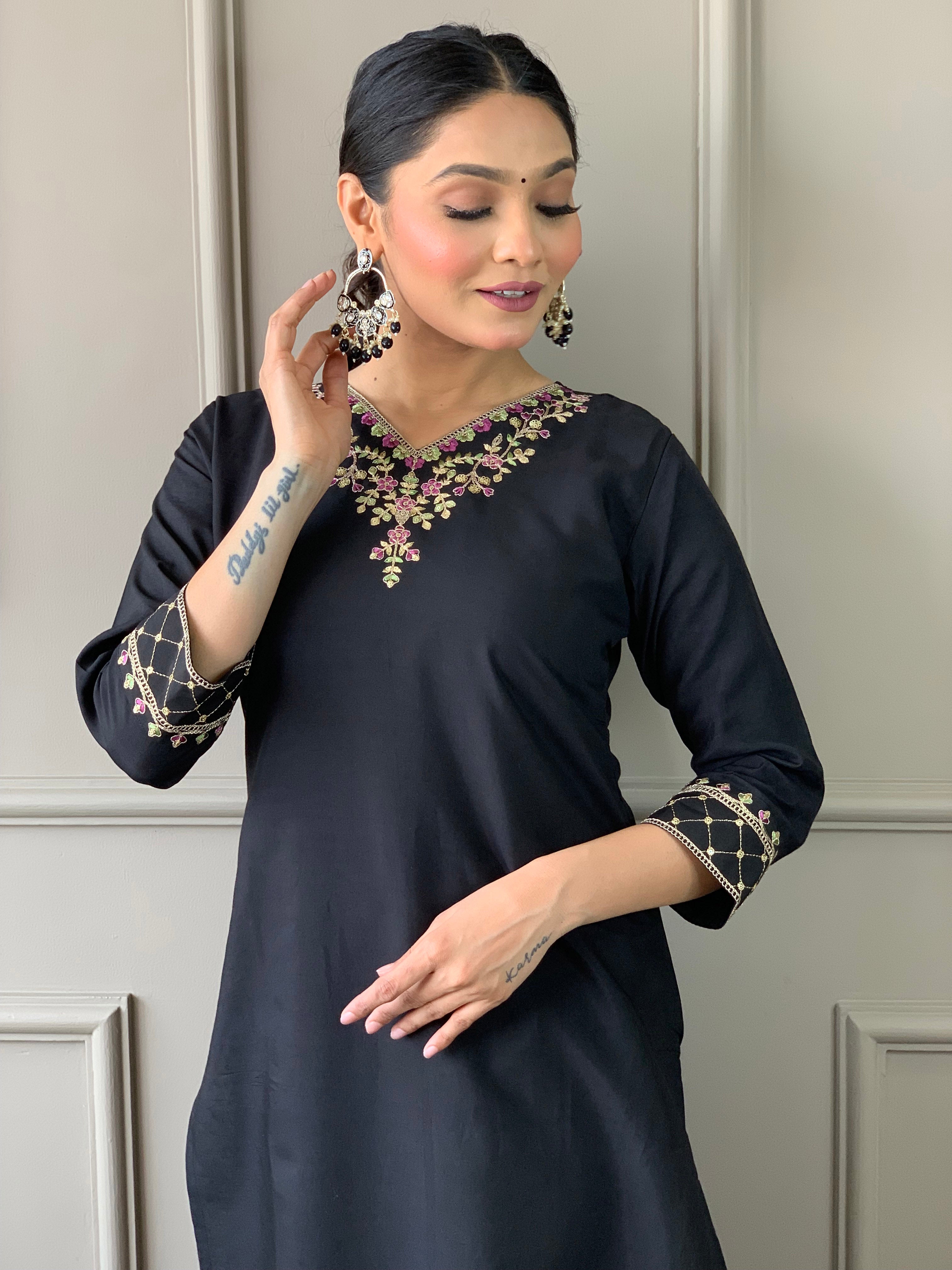 Black Embroidered Straight Kurta