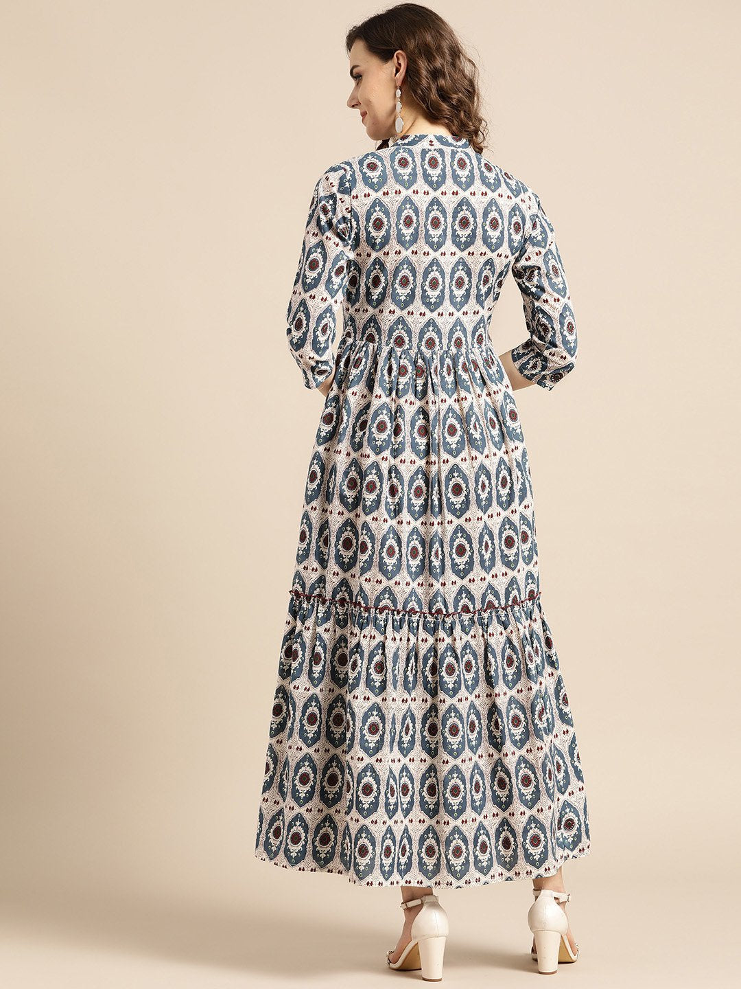 Women Maroon Printed Straight Kurta With Three Quarter Sleeves