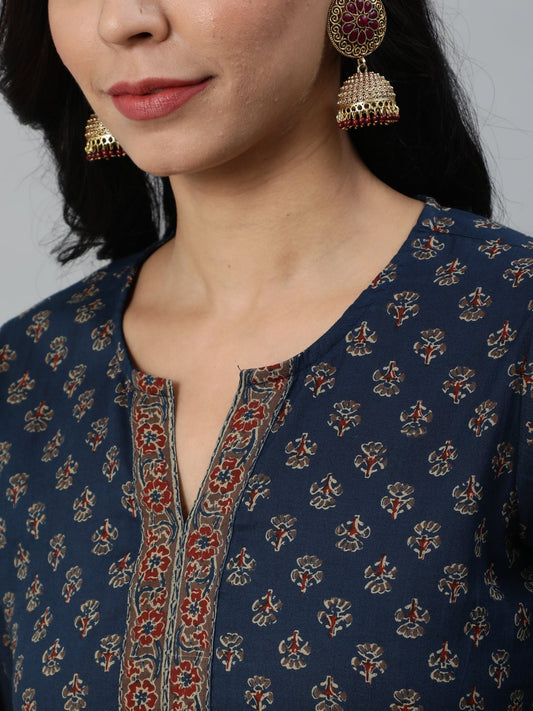 Women Navy Blue Ethnic Printed Straight Kurta With Three Quarter Sleeves