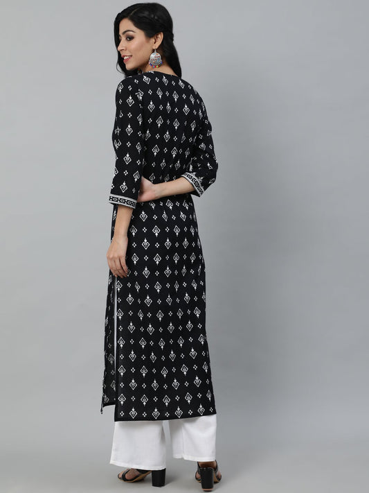 Women Black Printed Straight Kurta With Three Quarter Sleeves