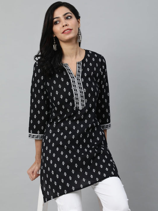 Women Black & White Printed Cotton Tunic