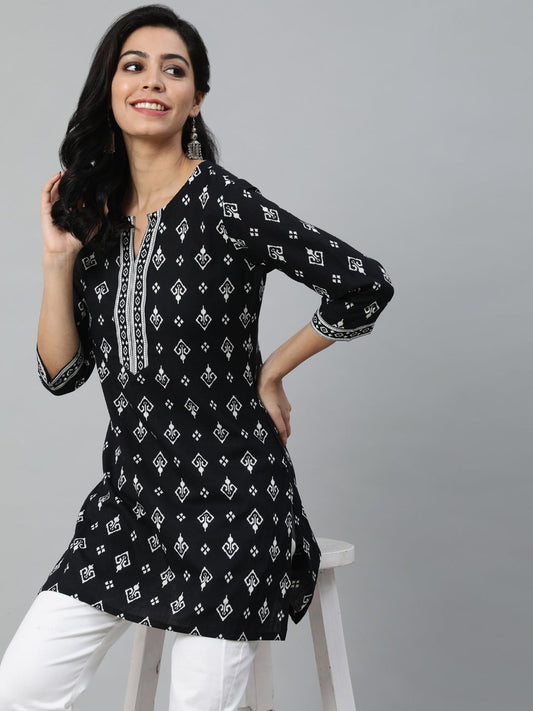 Women Black & White Printed Cotton Tunic