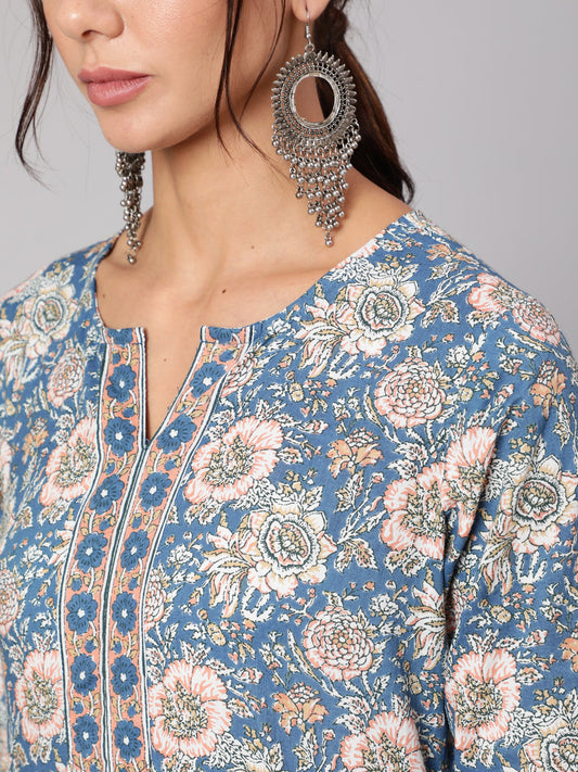 Women Blue & Pink Floral Printed Straight Tunic With Three Quarter Sleeves