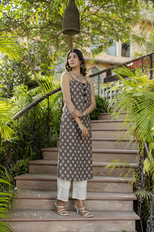 Women Brown Ethnic Straight Kurta Sleeveless